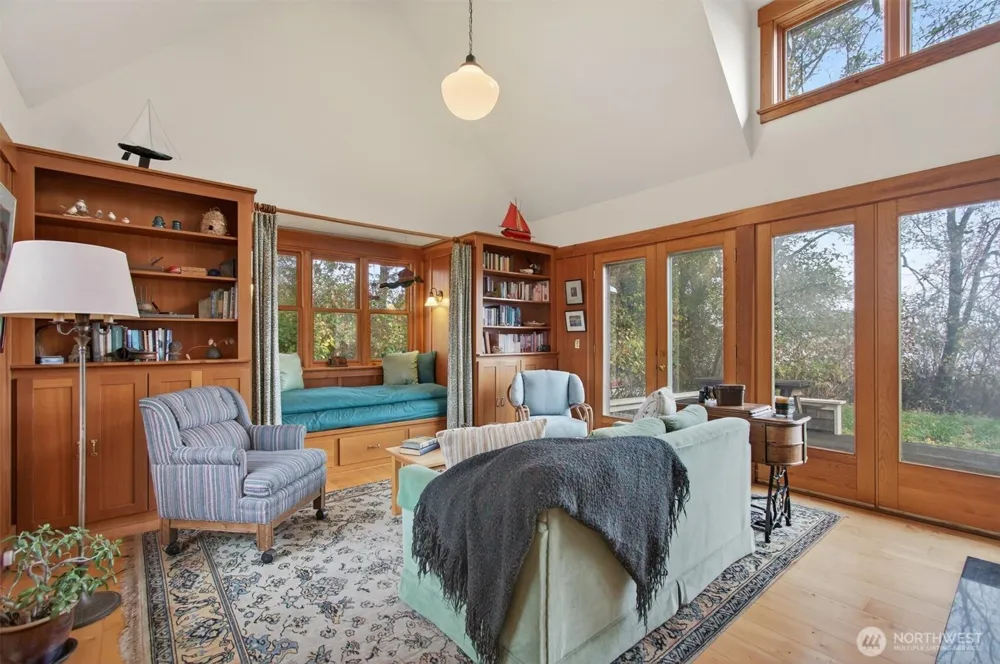 357 E Birnie Slough Road Cathlamet, WA 98612