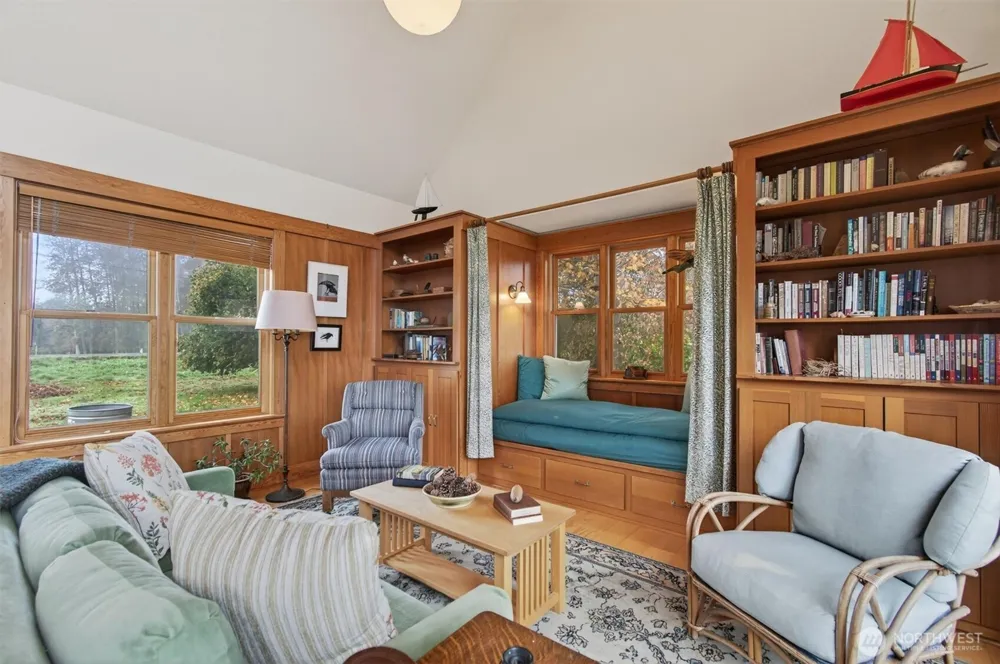 357 E Birnie Slough Road Cathlamet, WA 98612