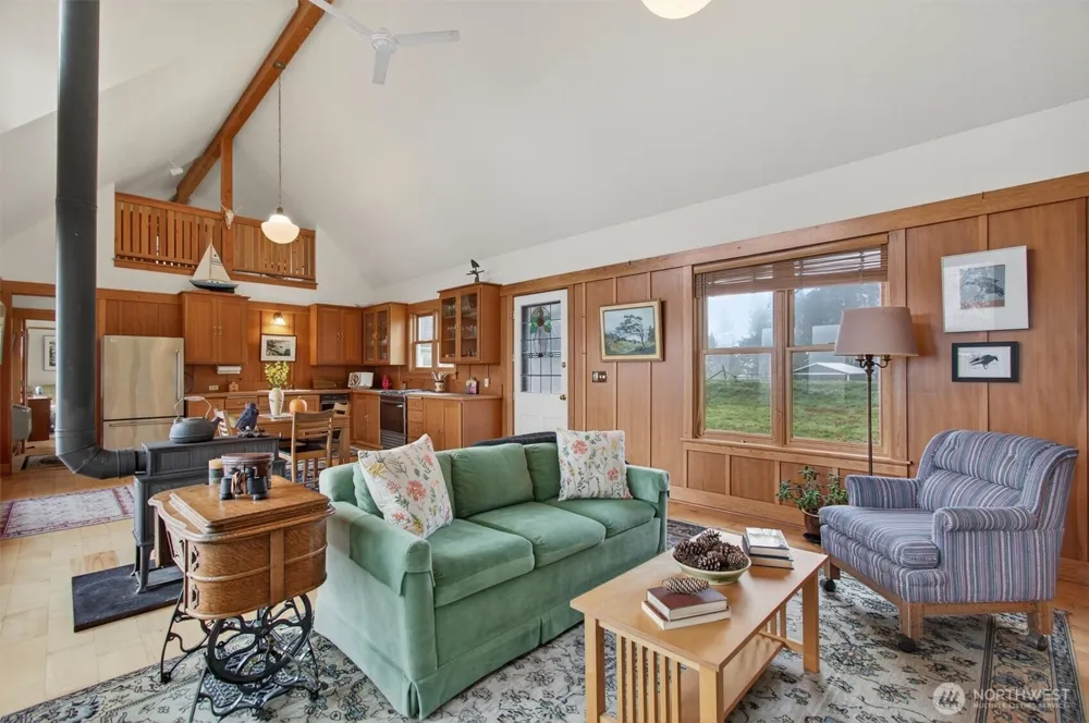 357 E Birnie Slough Road Cathlamet, WA 98612