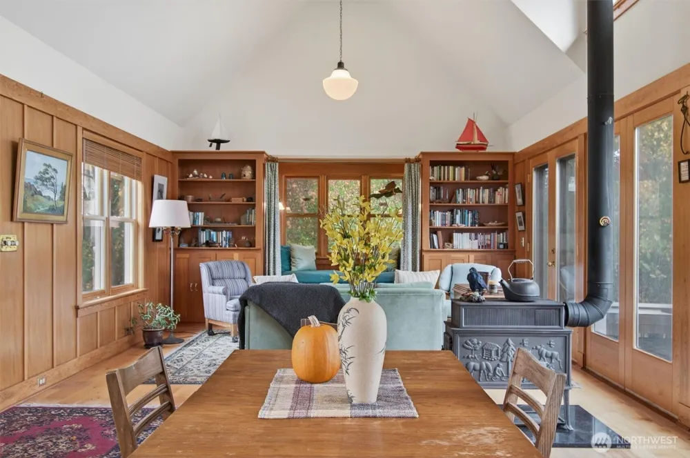 357 E Birnie Slough Road Cathlamet, WA 98612