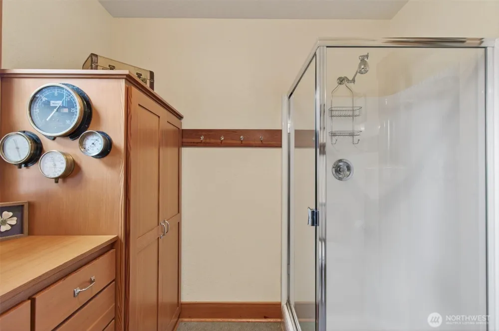 357 E Birnie Slough Road Cathlamet, WA 98612
