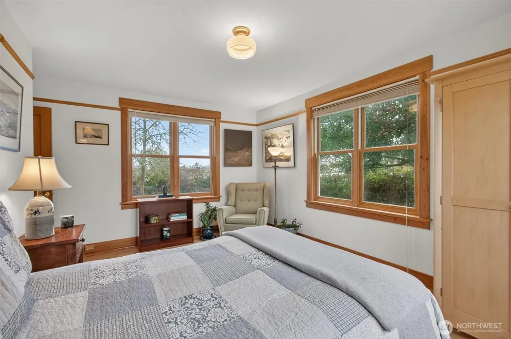 357 E Birnie Slough Road Cathlamet, WA 98612