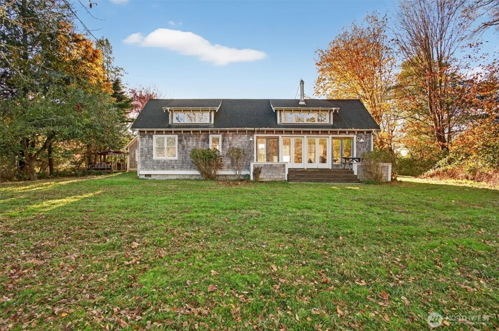 357 E Birnie Slough Road Cathlamet, WA 98612