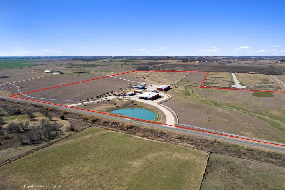 5300 County Road 424 Taylor, TX 76574