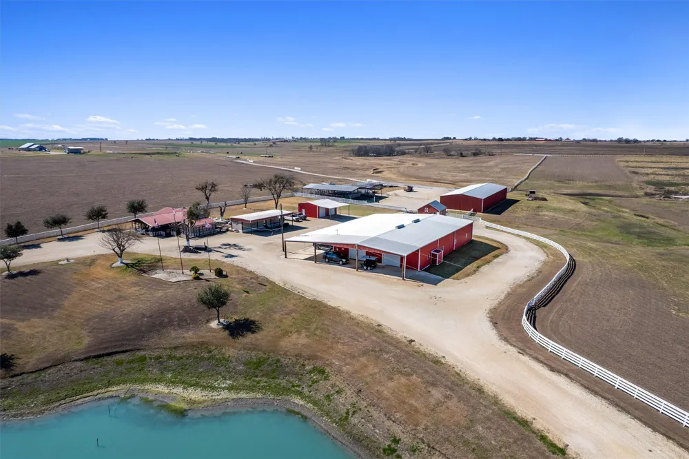 5300 County Road 424 Taylor, TX 76574
