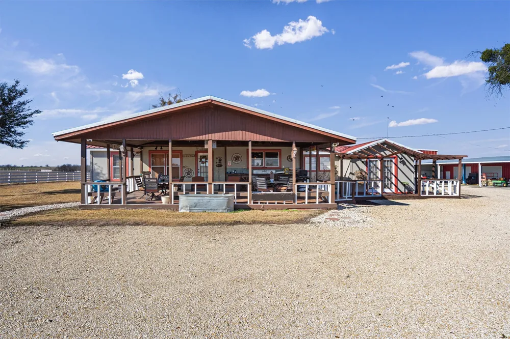 5300 County Road 424 Taylor, TX 76574