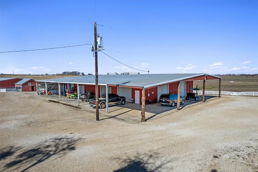 5300 County Road 424 Taylor, TX 76574