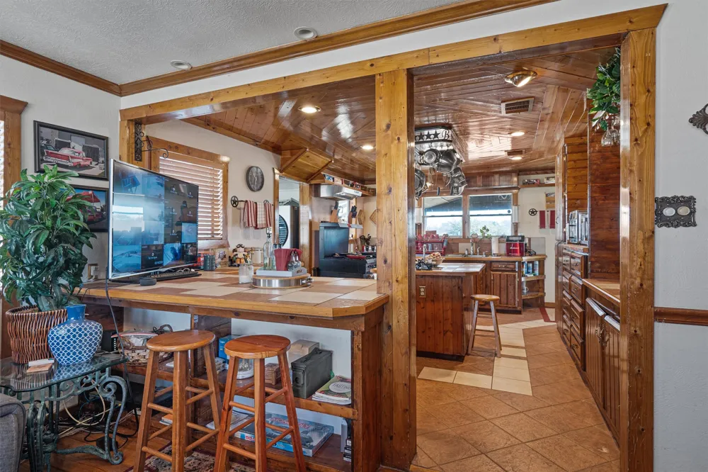5300 County Road 424 Taylor, TX 76574