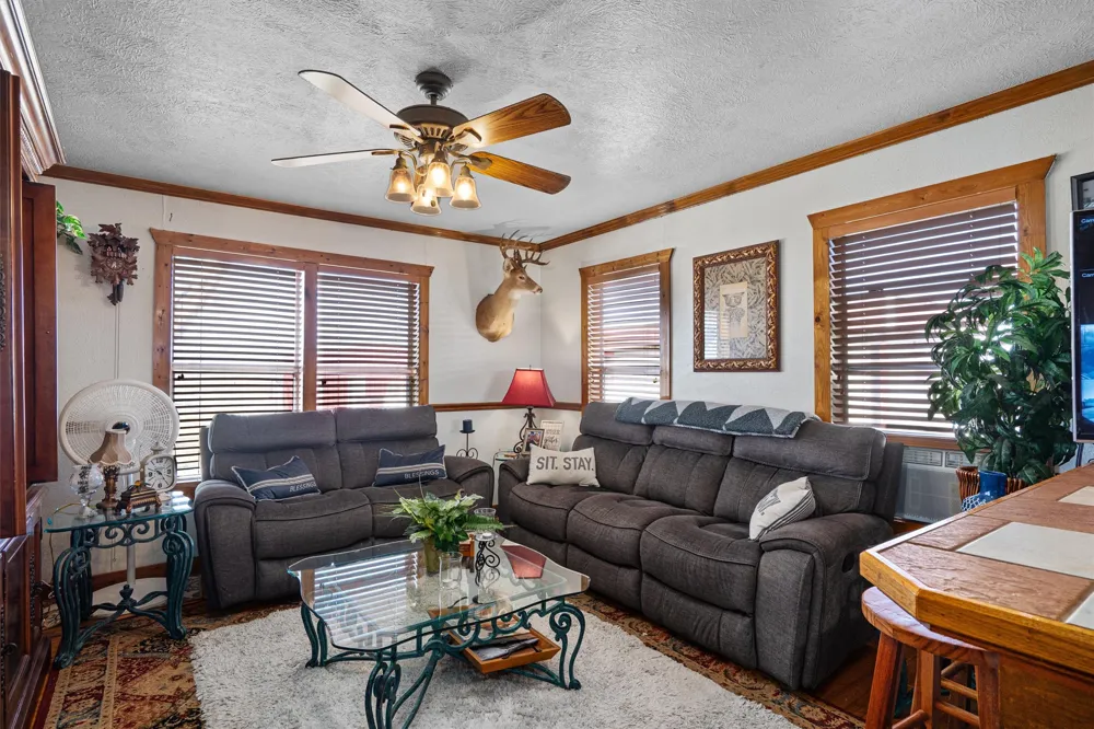 5300 County Road 424 Taylor, TX 76574