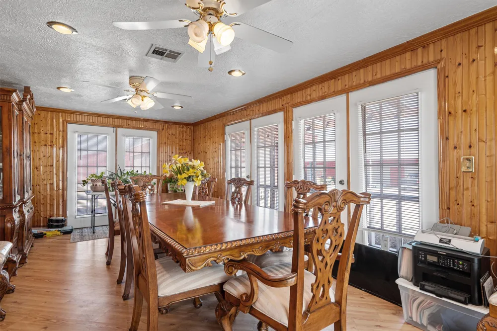 5300 County Road 424 Taylor, TX 76574