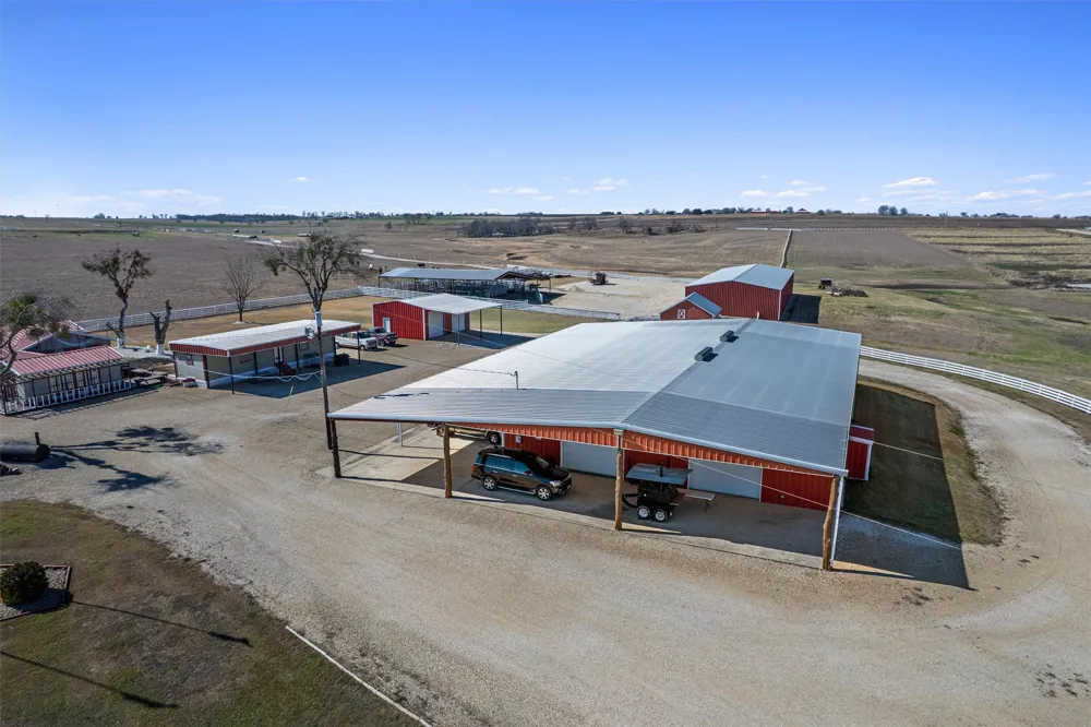 5300 County Road 424 Taylor, TX 76574