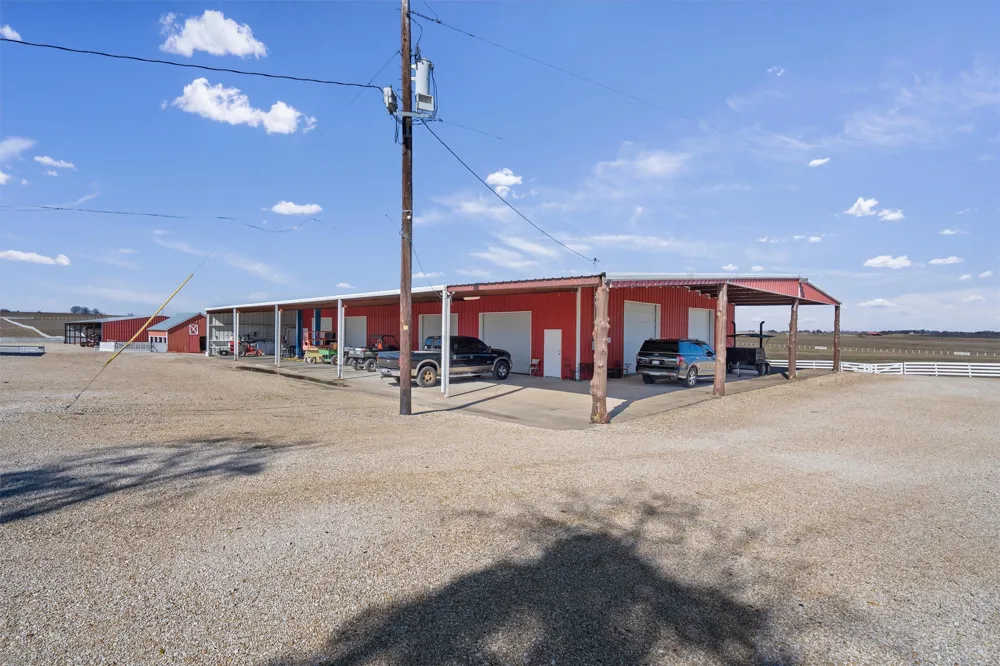 5300 County Road 424 Taylor, TX 76574