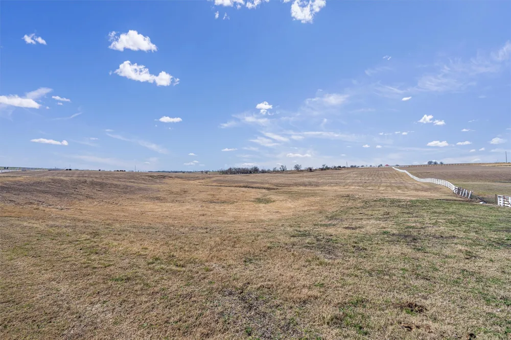 5300 County Road 424 Taylor, TX 76574