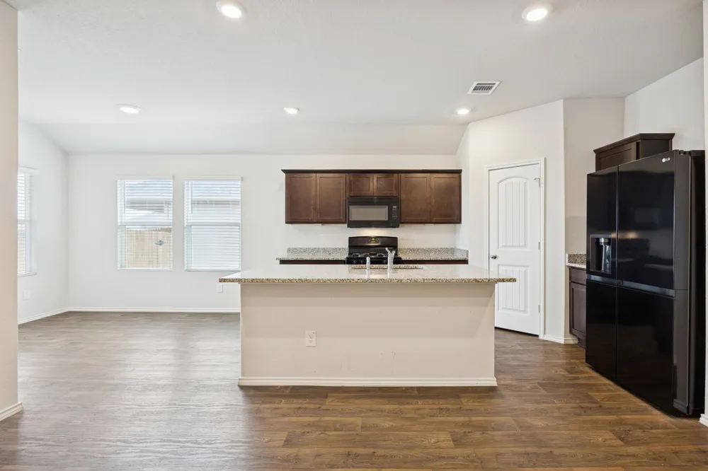 323 Shimmering Cove San Marcos, TX 78666
