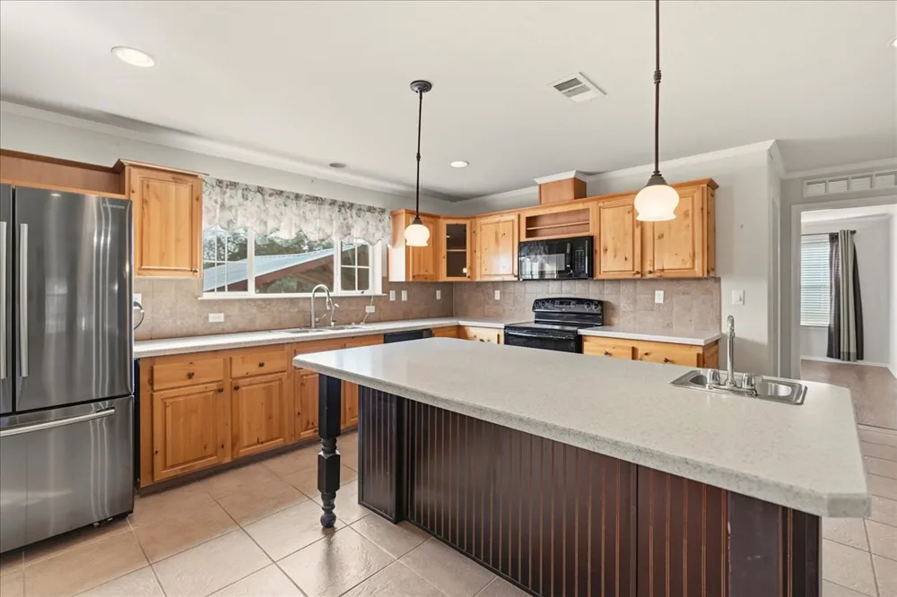 185 Trails End Road Driftwood, TX 78620