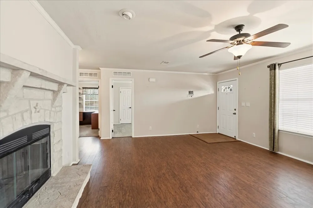 185 Trails End Road Driftwood, TX 78620