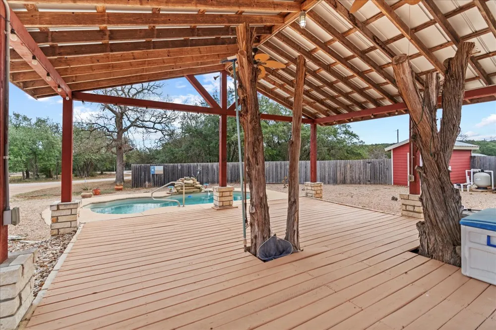 185 Trails End Road Driftwood, TX 78620
