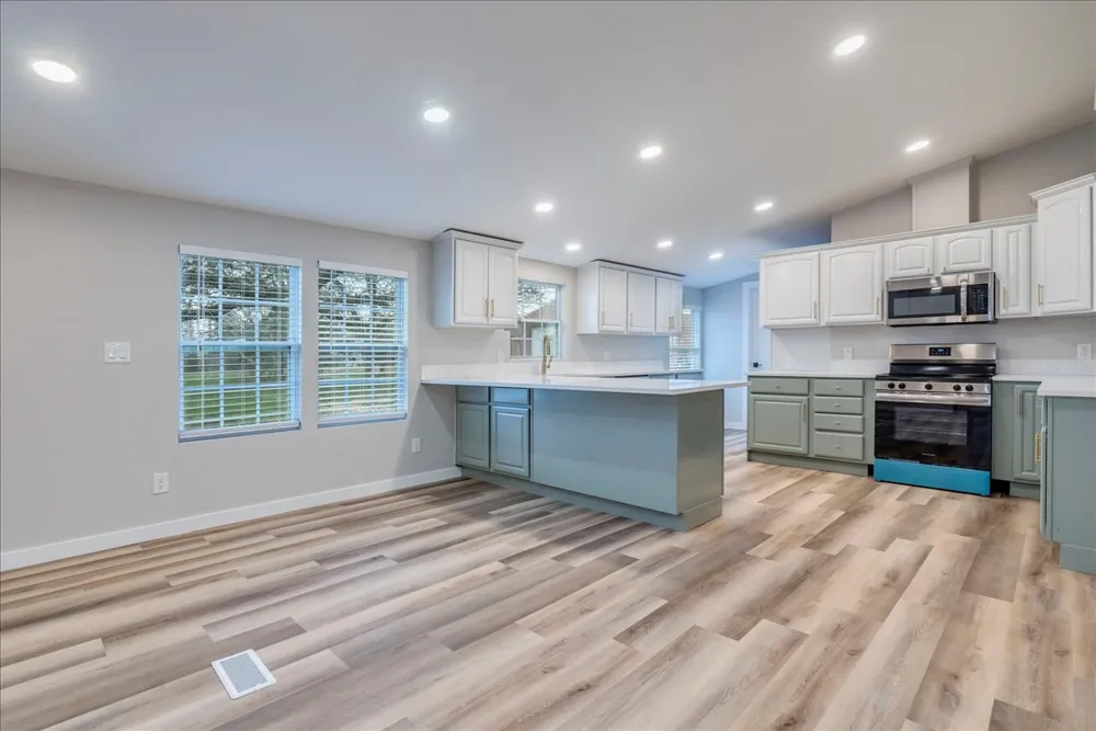 158 Shady Oaks Drive Dale, TX 78616