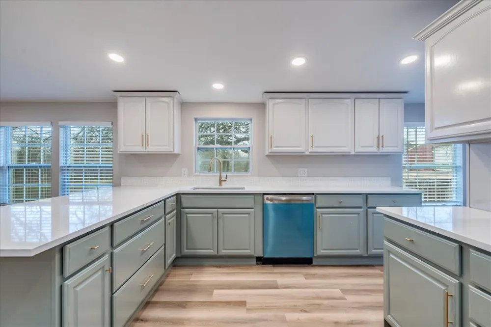 158 Shady Oaks Drive Dale, TX 78616
