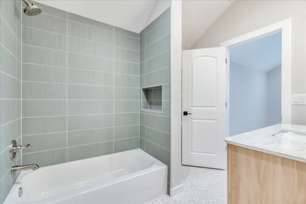 158 Shady Oaks Drive Dale, TX 78616