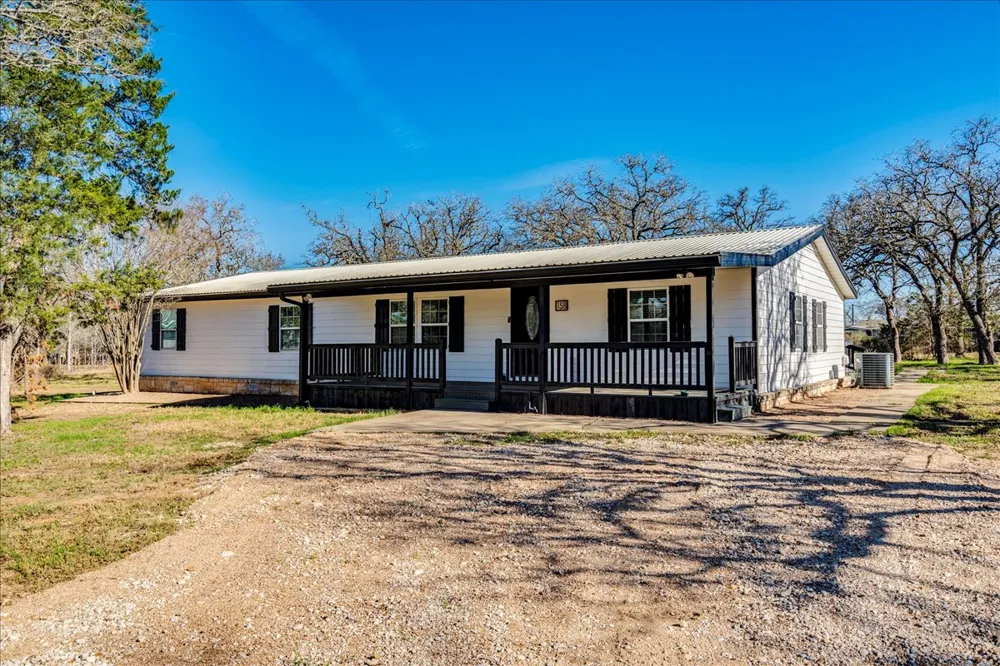 158 Shady Oaks Drive Dale, TX 78616