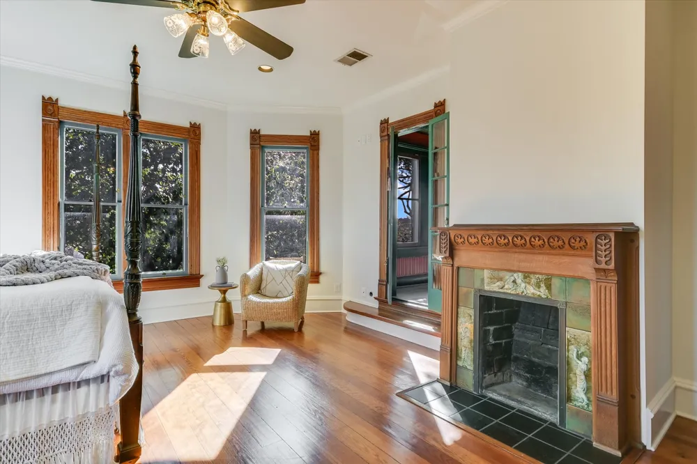 400 Academy Drive Austin, TX 78704