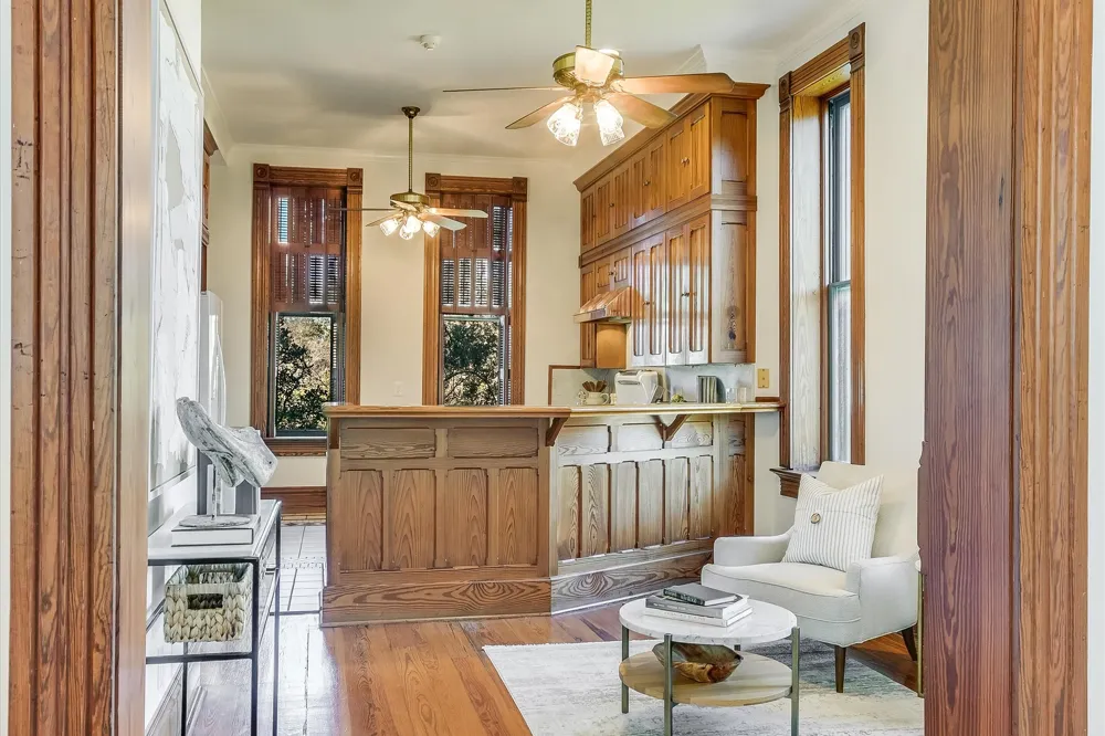 400 Academy Drive Austin, TX 78704