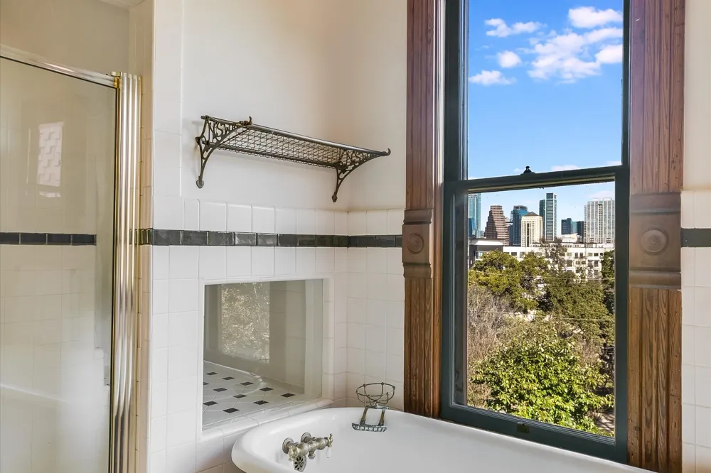 400 Academy Drive Austin, TX 78704