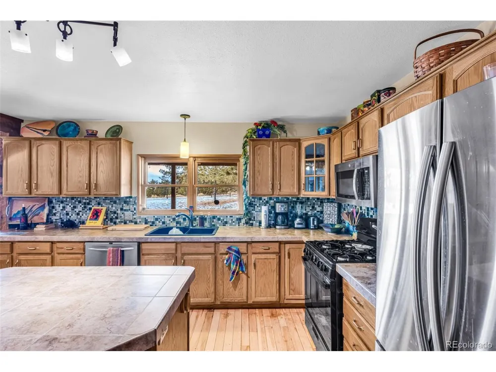 2716 County Road 327 Westcliffe, CO 81252
