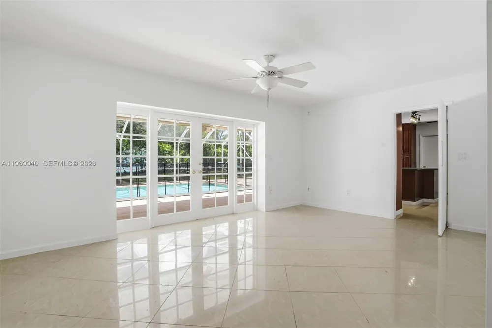 14721 SW 67th Ave Coral Gables, FL 33158