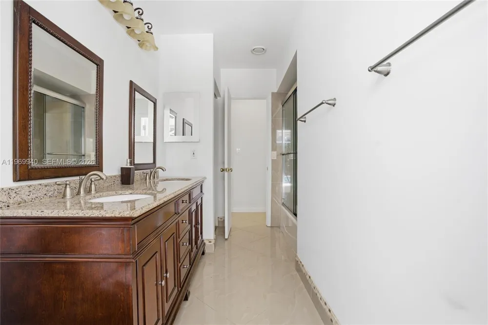 14721 SW 67th Ave Coral Gables, FL 33158