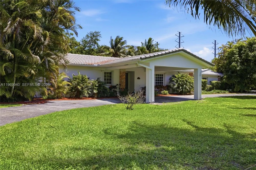 14721 SW 67th Ave Coral Gables, FL 33158