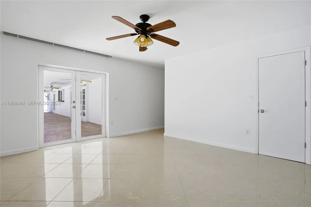 14721 SW 67th Ave Coral Gables, FL 33158