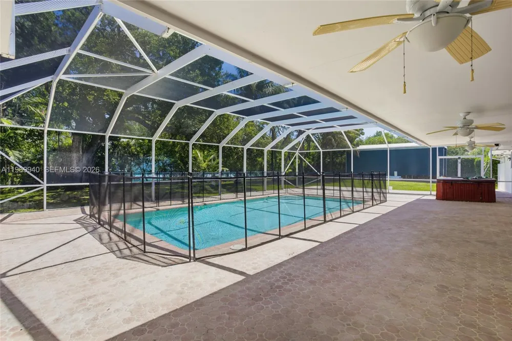 14721 SW 67th Ave Coral Gables, FL 33158