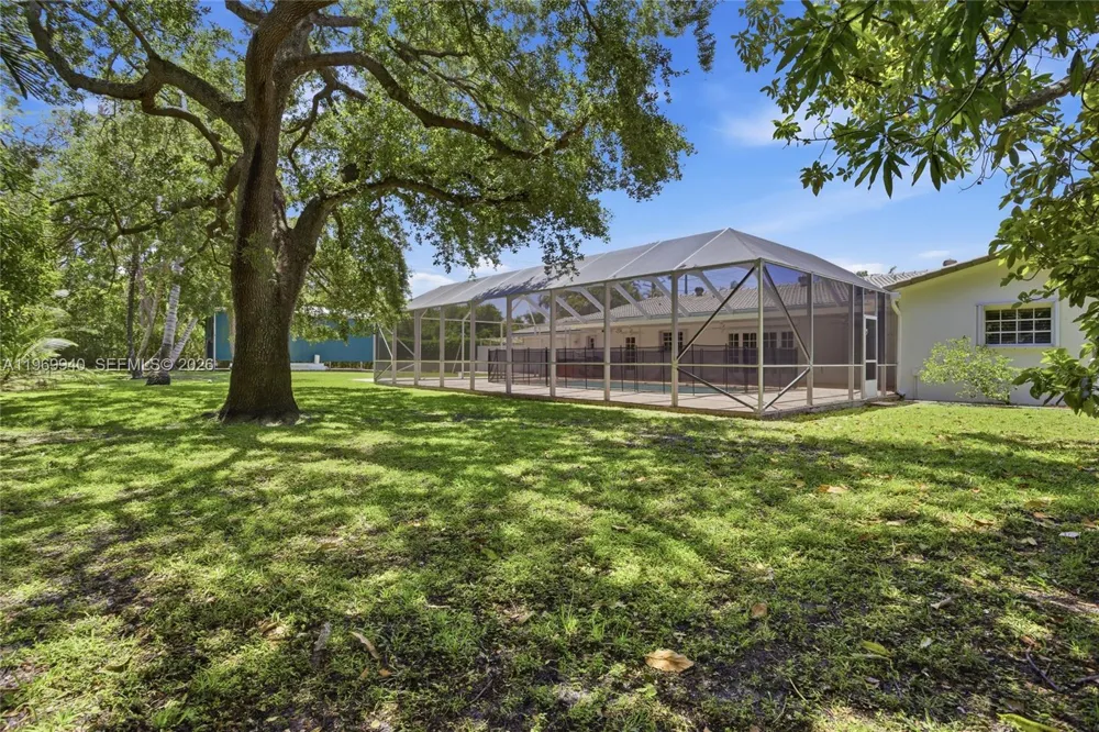 14721 SW 67th Ave Coral Gables, FL 33158