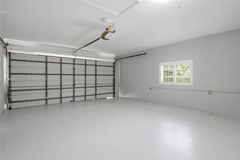 14721 SW 67th Ave Coral Gables, FL 33158