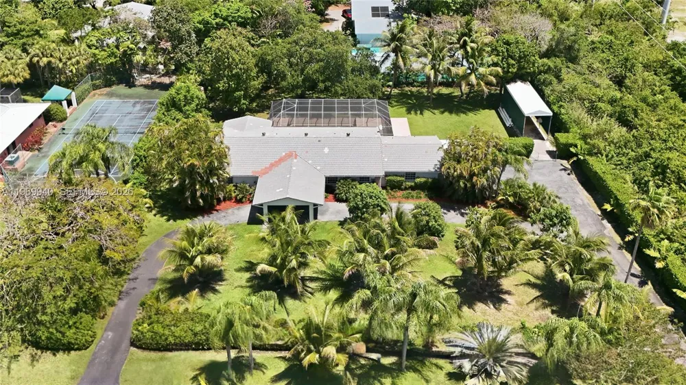 14721 SW 67th Ave Coral Gables, FL 33158