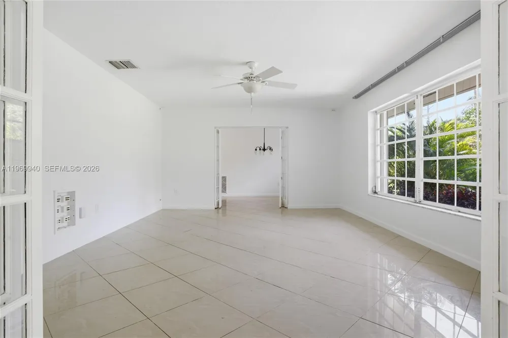 14721 SW 67th Ave Coral Gables, FL 33158