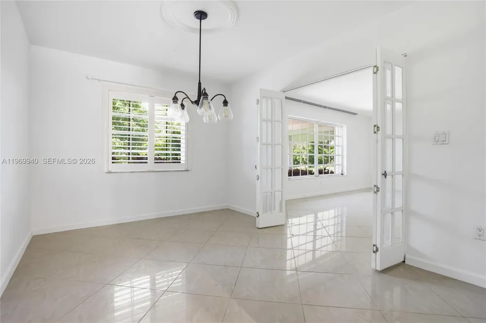 14721 SW 67th Ave Coral Gables, FL 33158