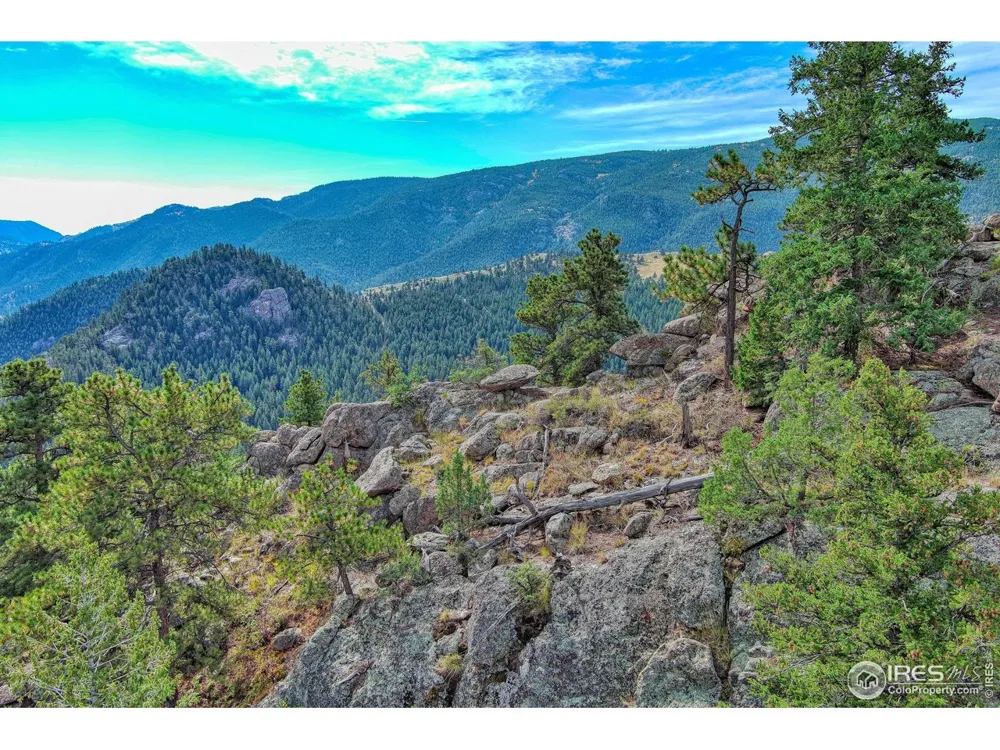 10697 County Road 43 Drake, CO 80515