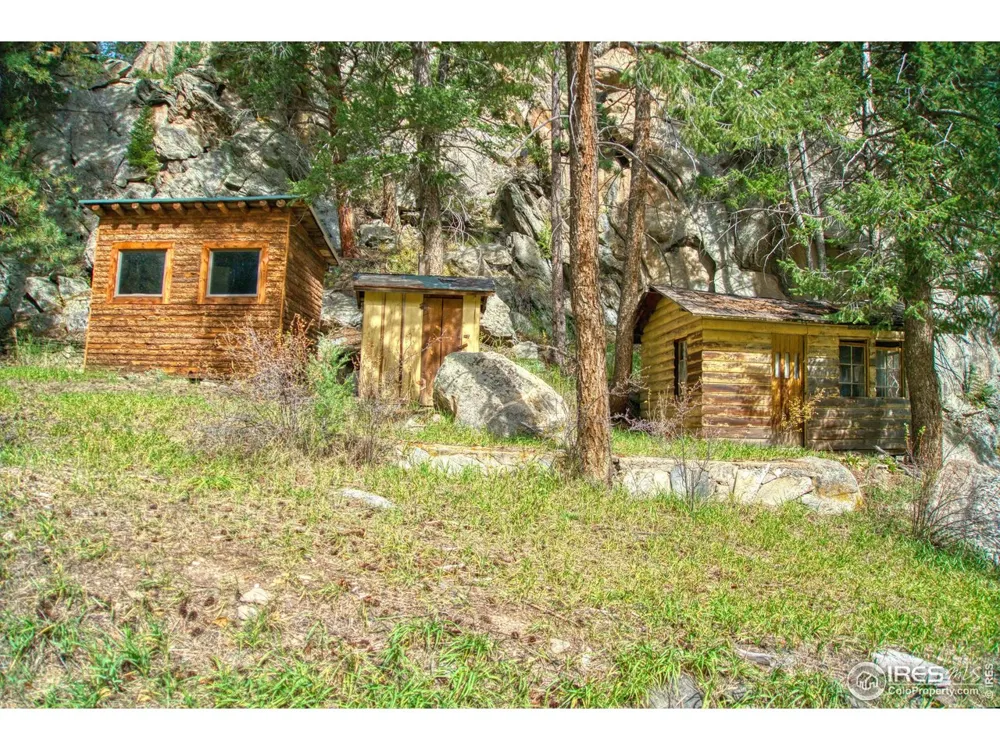 10697 County Road 43 Drake, CO 80515