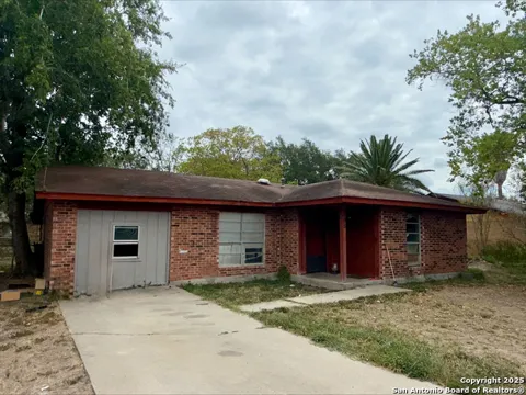 805 Continental Dr