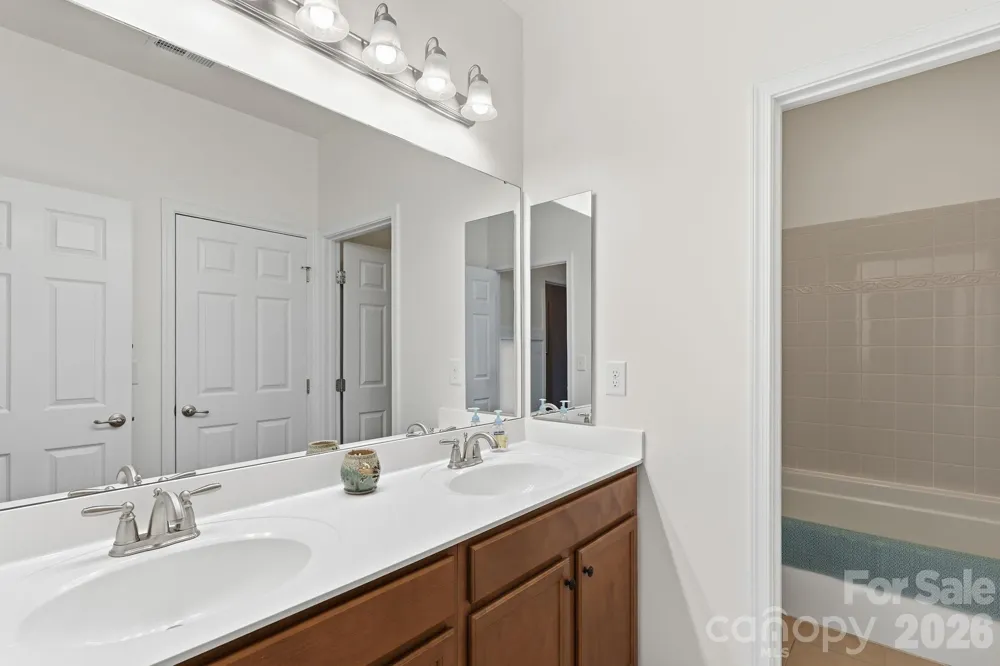 8480 Penton Place Harrisburg, NC 28075