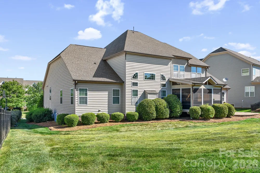 8480 Penton Place Harrisburg, NC 28075