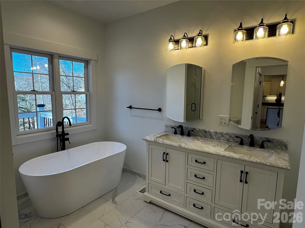 426 Shadow Wood Drive Leicester, NC 28748