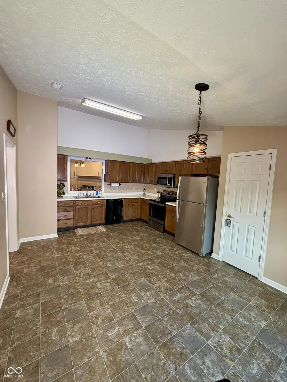 1019 E Killian Drive Mooresville, IN 46158