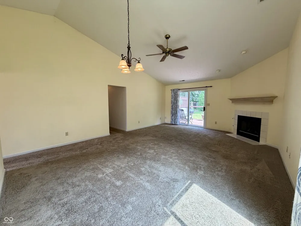 1019 E Killian Drive Mooresville, IN 46158