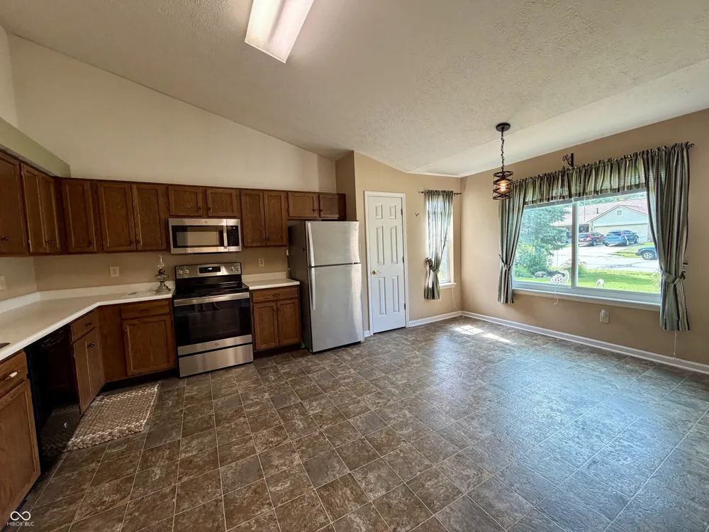 1019 E Killian Drive Mooresville, IN 46158