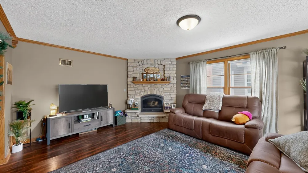 305 Mantorville Avenue Kasson, MN 55944