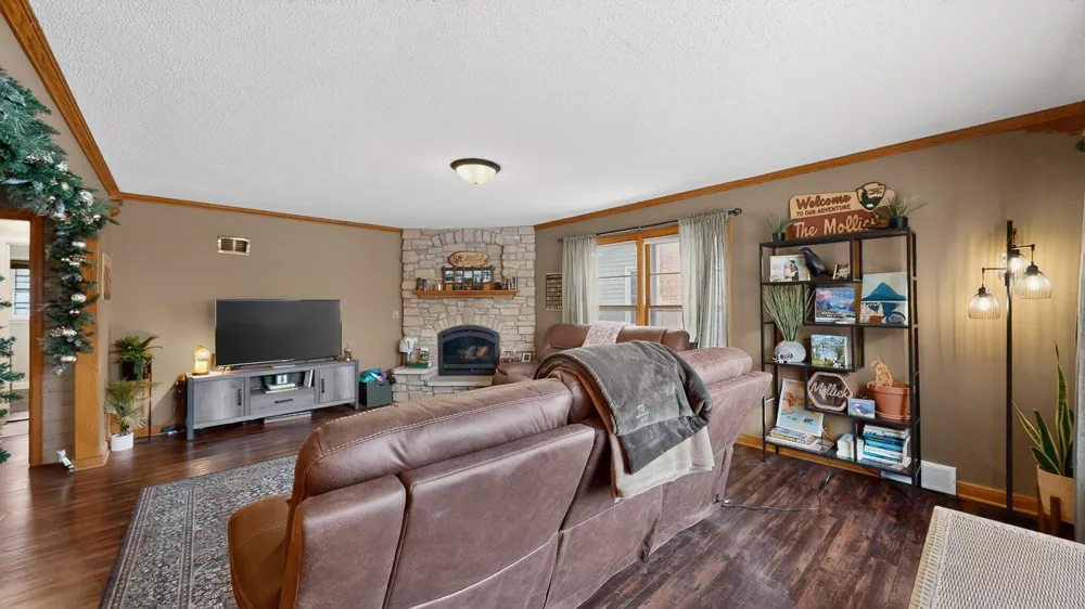 305 Mantorville Avenue Kasson, MN 55944